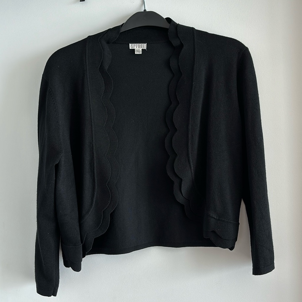 Spense Size L scalloped black sweater